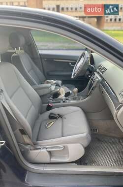 Седан Audi A4 2001 в 