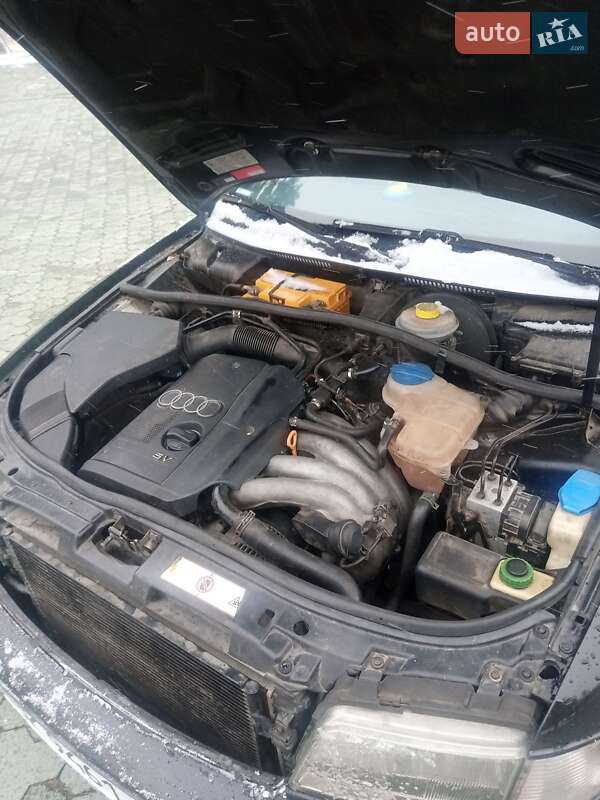 Універсал Audi A4 1998 в Дубні