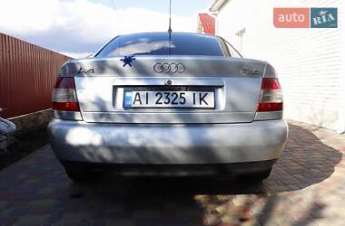 Седан Audi A4 1996 в Обухове