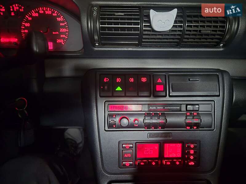 Седан Audi A4 1997 в Виннице