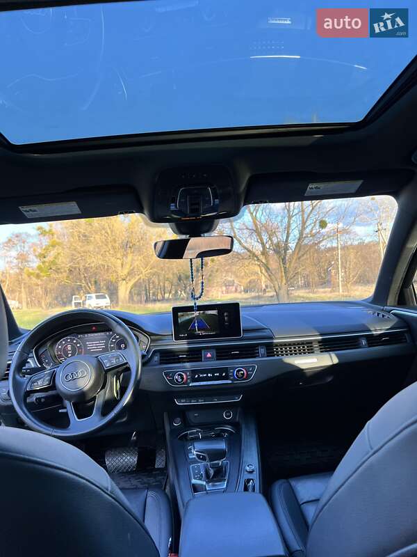 Седан Audi A4 2019 в Полтаві