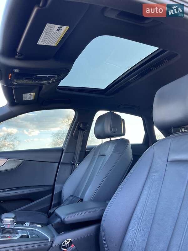 Седан Audi A4 2019 в Полтаві