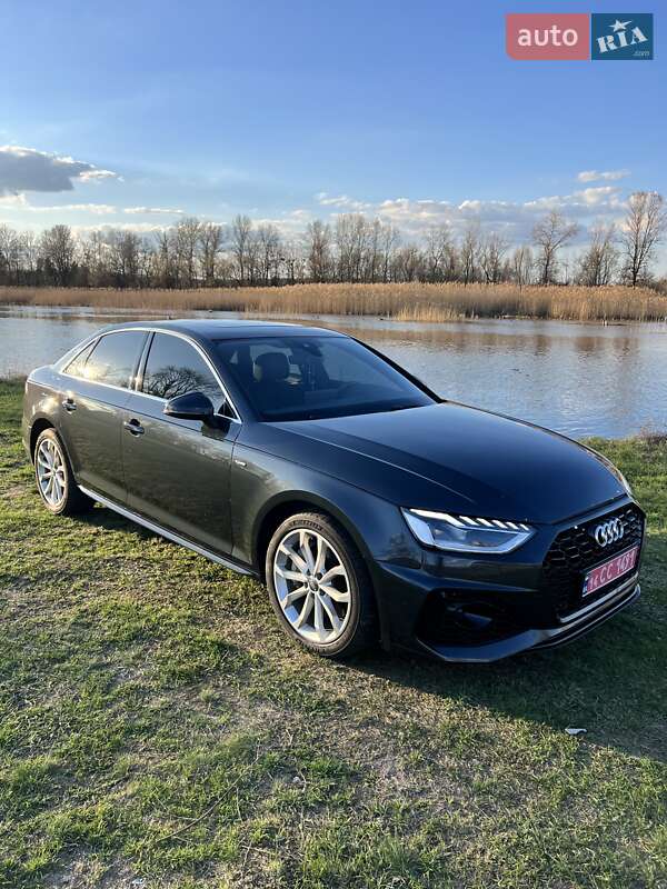 Седан Audi A4 2019 в Полтаві