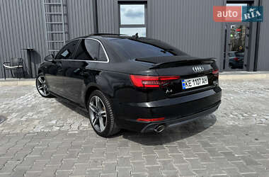 Седан Audi A4 2017 в 
