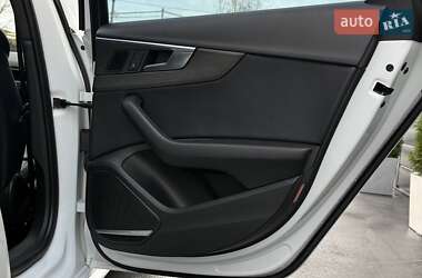 Седан Audi A4 2018 в 