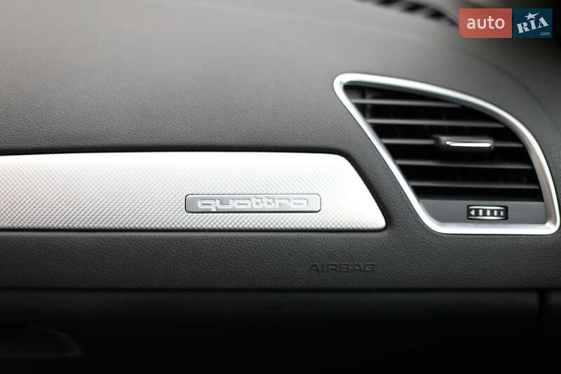 Седан Audi A4 2015 в Львове