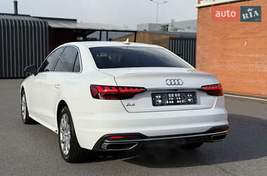 Седан Audi A4 2020 в 