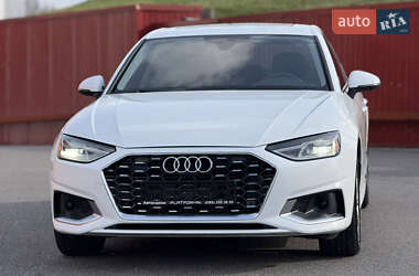 Седан Audi A4 2020 в 
