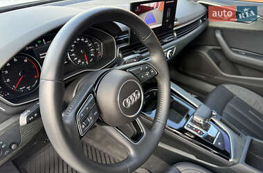 Седан Audi A4 2020 в 