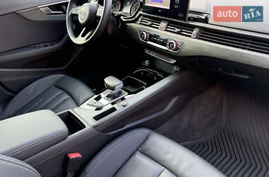 Седан Audi A4 2020 в 