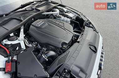 Седан Audi A4 2020 в 