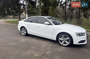 Седан Audi A4 2013 в 