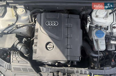Седан Audi A4 2013 в 