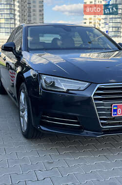 Седан Audi A4 2016 в 