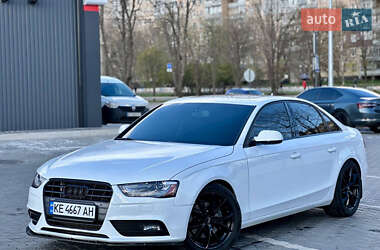 Седан Audi A4 2012 в 