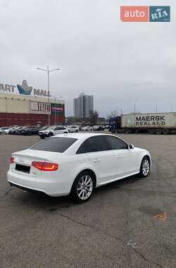 Седан Audi A4 2014 в 