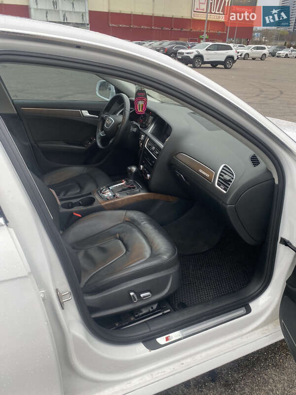 Седан Audi A4 2014 в Киеве