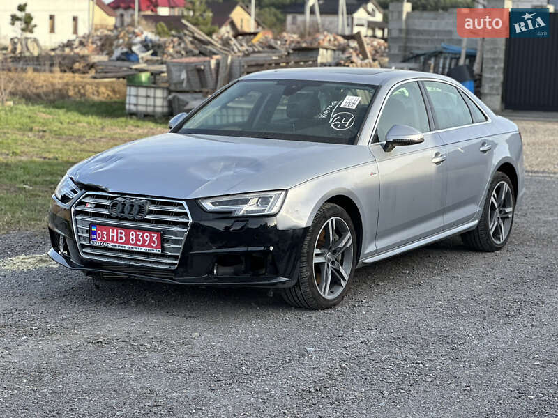 Седан Audi A4 2018 в 
