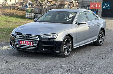 Седан Audi A4 2018 в 