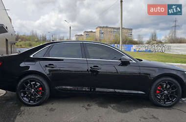 Седан Audi A4 2018 в Кривом Роге