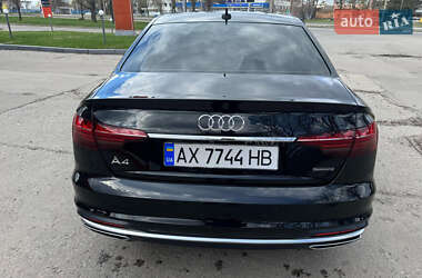Седан Audi A4 2021 в 