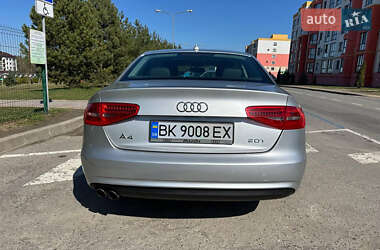 Седан Audi A4 2012 в 