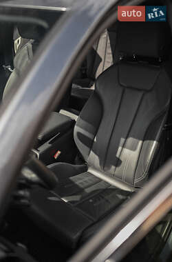 Седан Audi A4 2020 в 