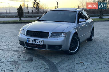 Седан Audi A4 2004 в 