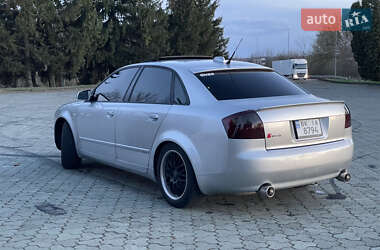 Седан Audi A4 2004 в 
