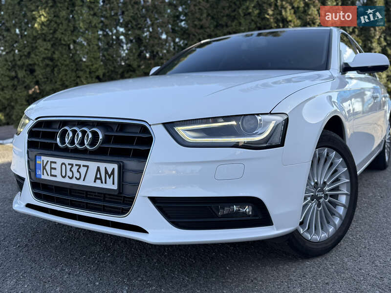 Седан Audi A4 2014 в Києві