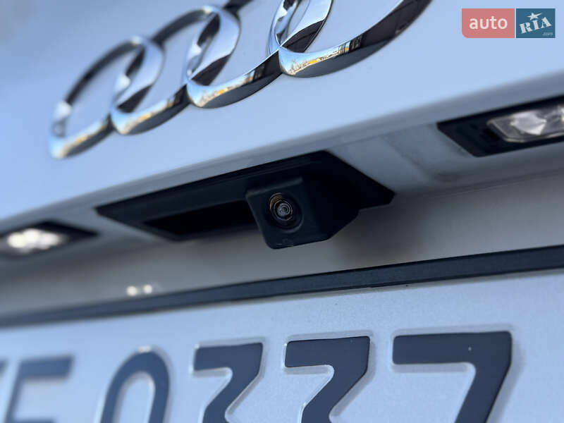 Седан Audi A4 2014 в Києві