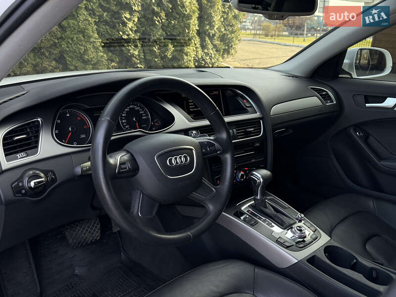 Седан Audi A4 2014 в Києві