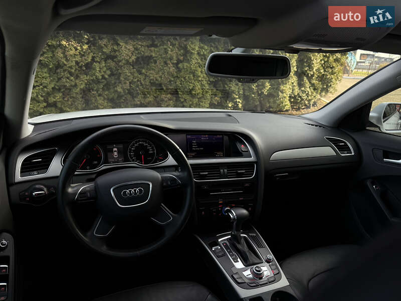 Седан Audi A4 2014 в Києві