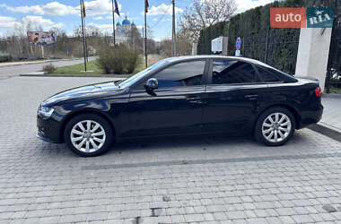 Седан Audi A4 2013 в 