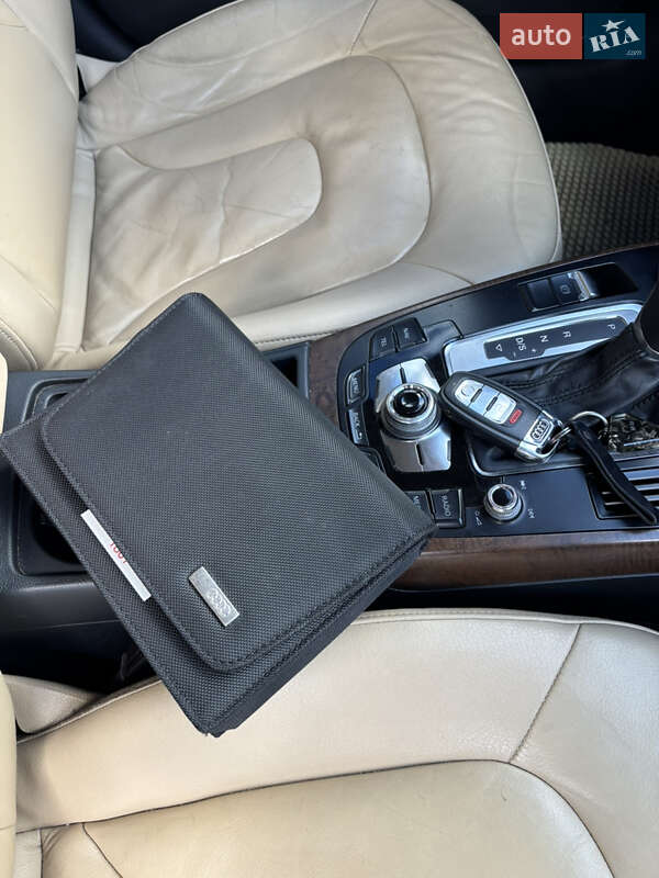 Седан Audi A4 2013 в Львове