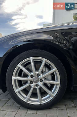 Седан Audi A4 2015 в 