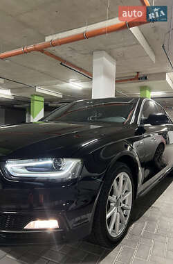 Седан Audi A4 2015 в 