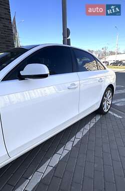 Седан Audi A4 2013 в 