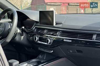 Седан Audi A4 2017 в 