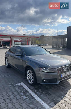 Седан Audi A4 2012 в 