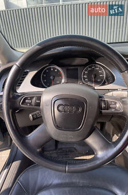 Седан Audi A4 2012 в 