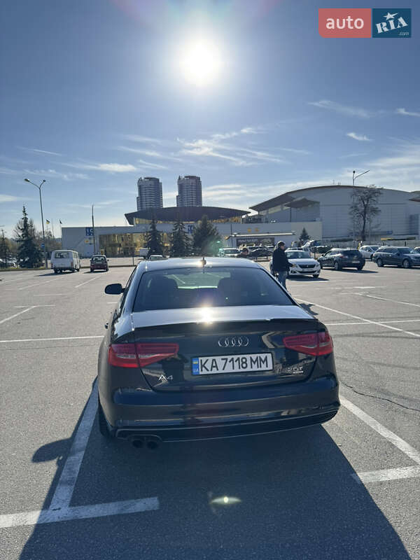 Седан Audi A4 2013 в Киеве