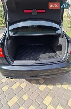 Седан Audi A4 2012 в 