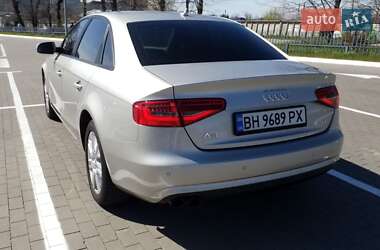 Седан Audi A4 2012 в 