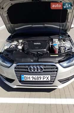 Седан Audi A4 2012 в 