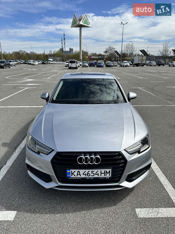 Седан Audi A4 2016 в 