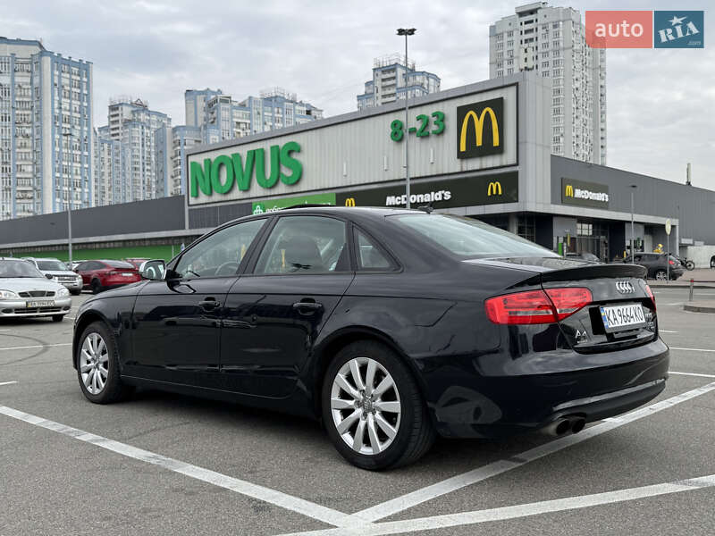 Седан Audi A4 2013 в Киеве