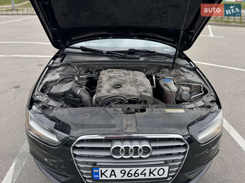 Седан Audi A4 2013 в Киеве