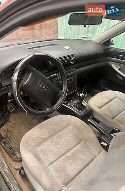 Седан Audi A4 1998 в 