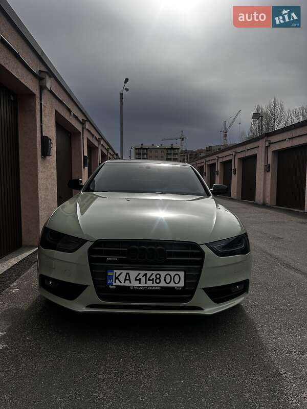 Седан Audi A4 2013 в Киеве